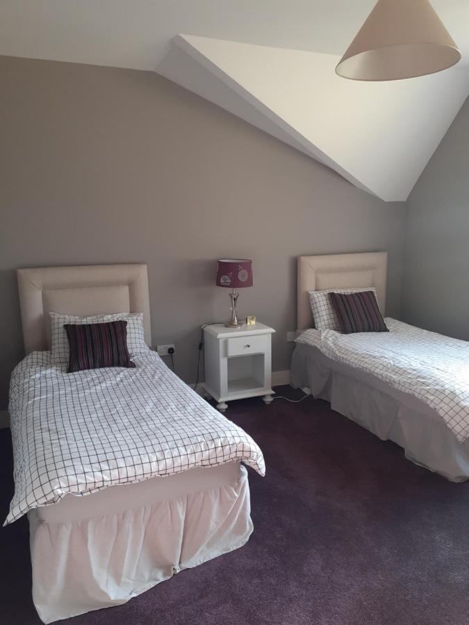 Single Or Twin Room In Lovely Country Residence Nobber エクステリア 写真