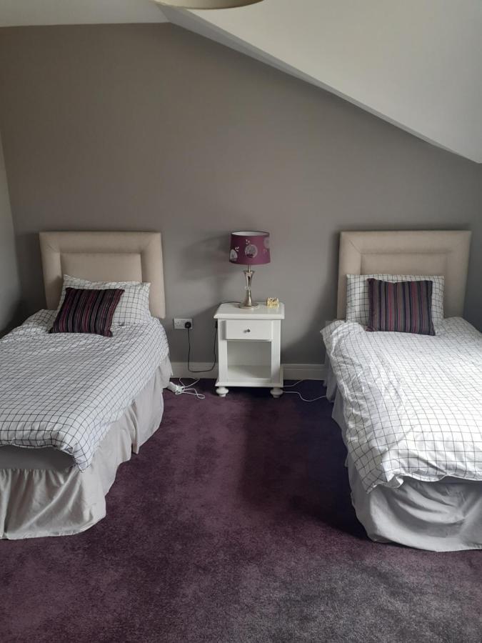 Single Or Twin Room In Lovely Country Residence Nobber エクステリア 写真