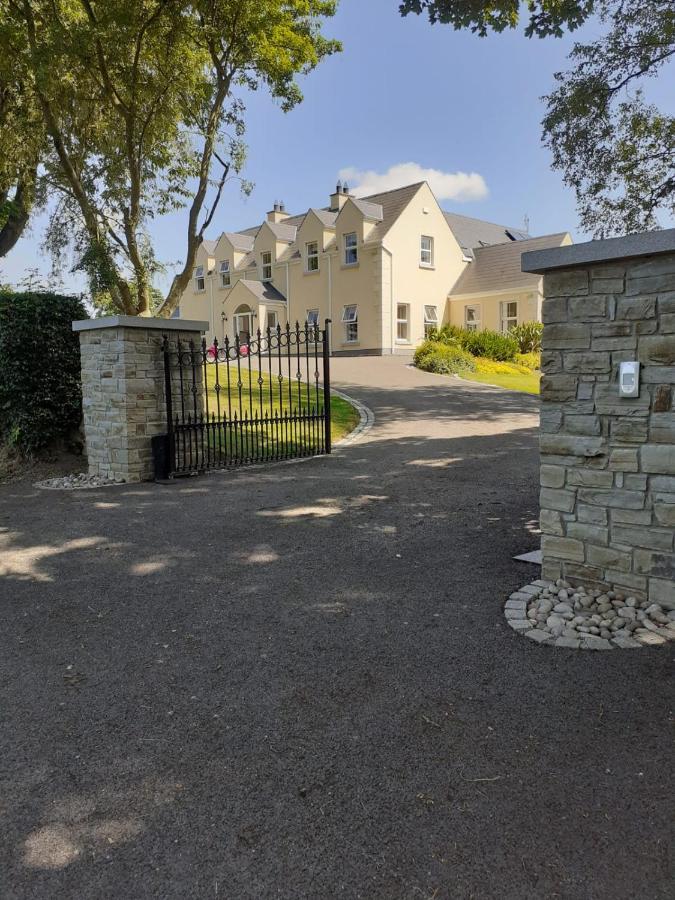 Single Or Twin Room In Lovely Country Residence Nobber エクステリア 写真